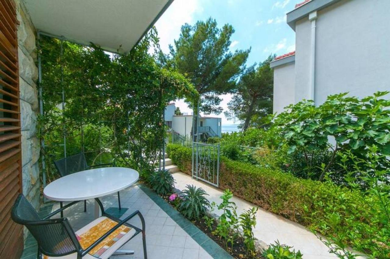 Apartments By The Sea Brela, Makarska - 20778 Buitenkant foto