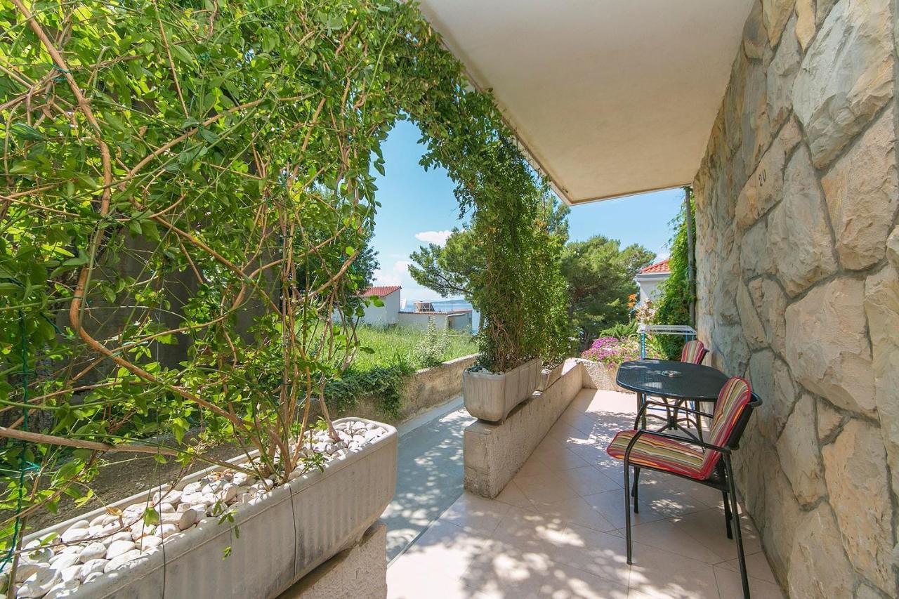 Apartments By The Sea Brela, Makarska - 20778 Buitenkant foto